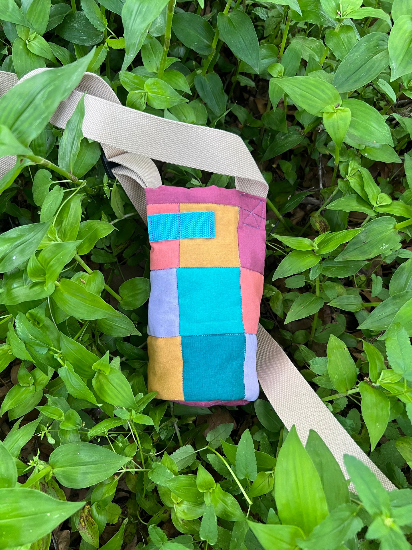 Water Bottle Sling: COLOR BLOCK SPRING