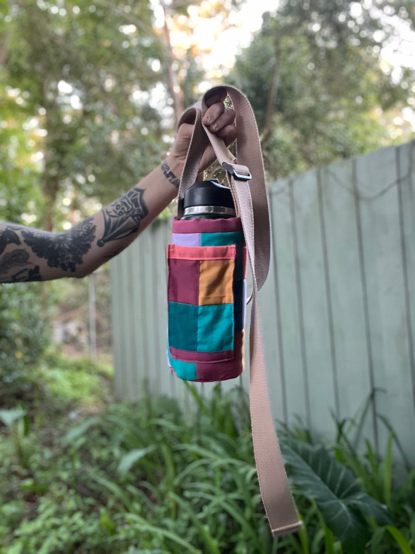 Water Bottle Sling: COLOR BLOCK SPRING