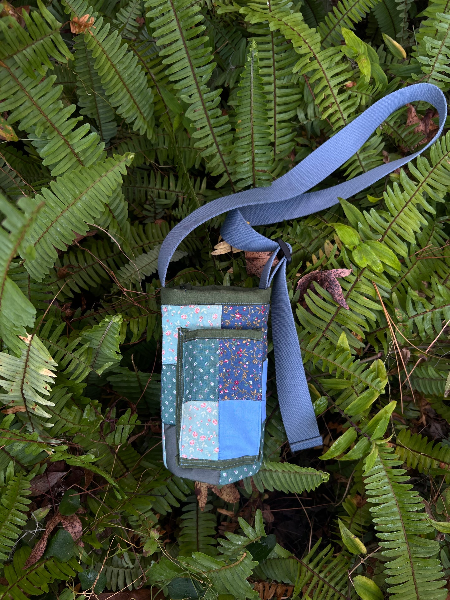 Water Bottle Sling: MOSSY CREEK